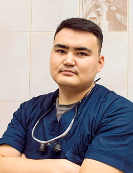Ильин Семен Витальевич, хирург-имплантолог челюстно-лицевой хирург.